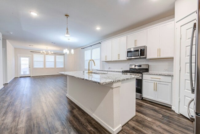 Building Photo - 7511 Coral Ter Dr