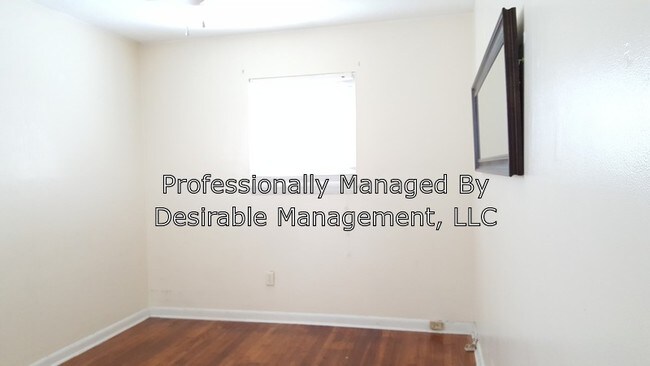 Foto del edificio - 326 Pine Ave