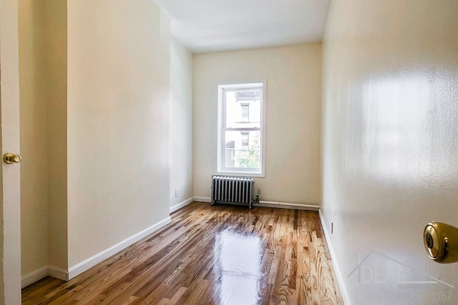 Foto del edificio - 659 Classon Ave