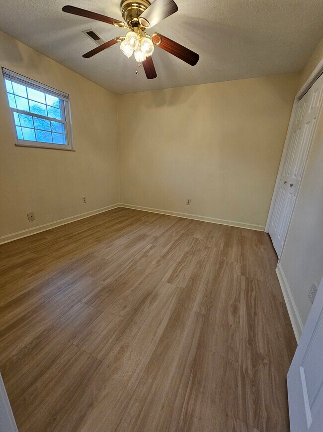 Foto del edificio - 160 Township Road 1316