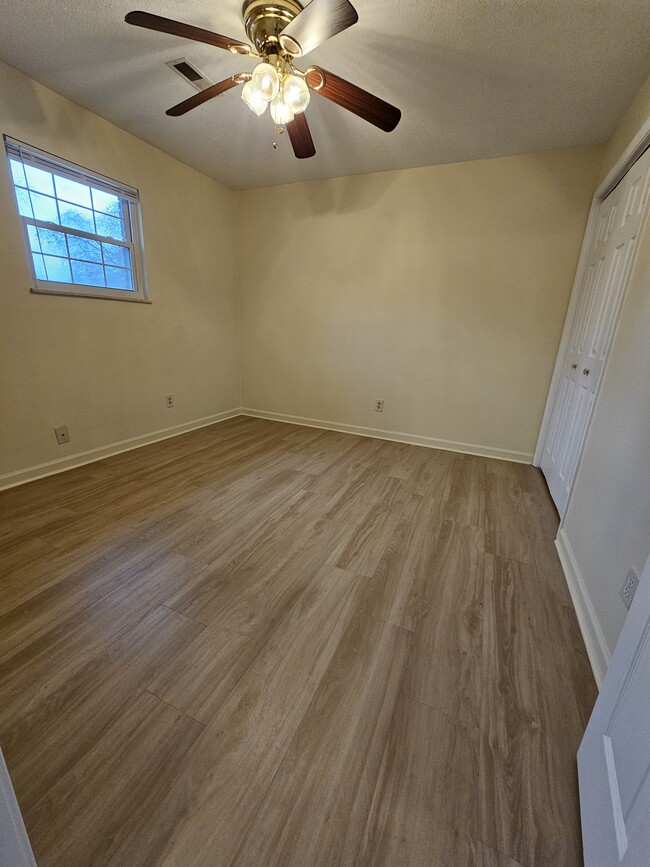 Building Photo - 160 Township Road 1316