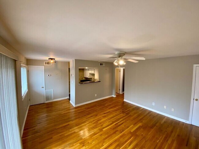 Foto del edificio - 1416 Foxhall Ln SE