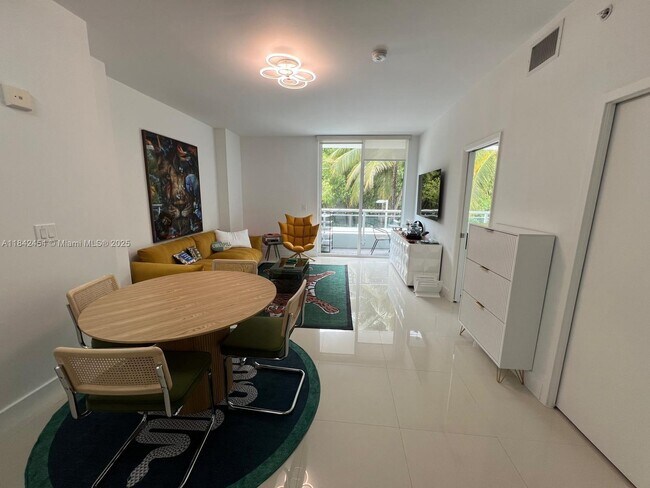 Foto del edificio - 2020 Prairie Ave