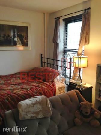 Foto del edificio - 402 E 9th St