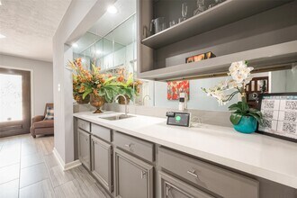 Building Photo - 1723 Rock Fence Dr