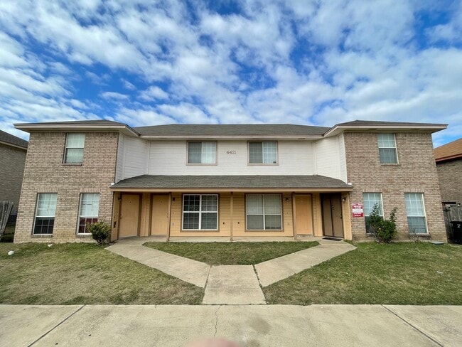 Building Photo - 4411 Jeff Scott Dr