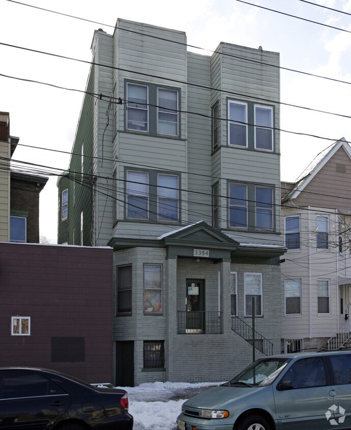 Primary Photo - 3354 John F Kennedy Blvd