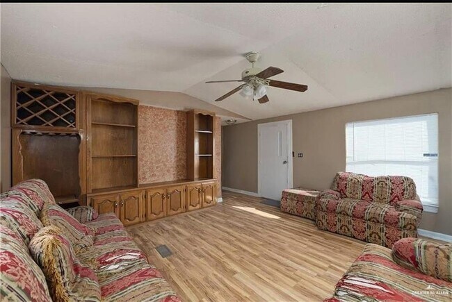 Building Photo - 13 Alvarado St