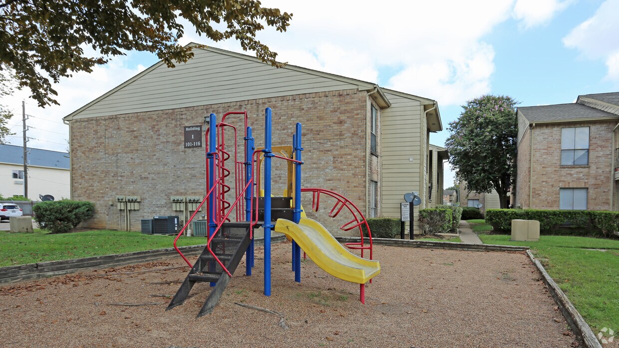 Bear Creek Crossing Apartments Houston, TX