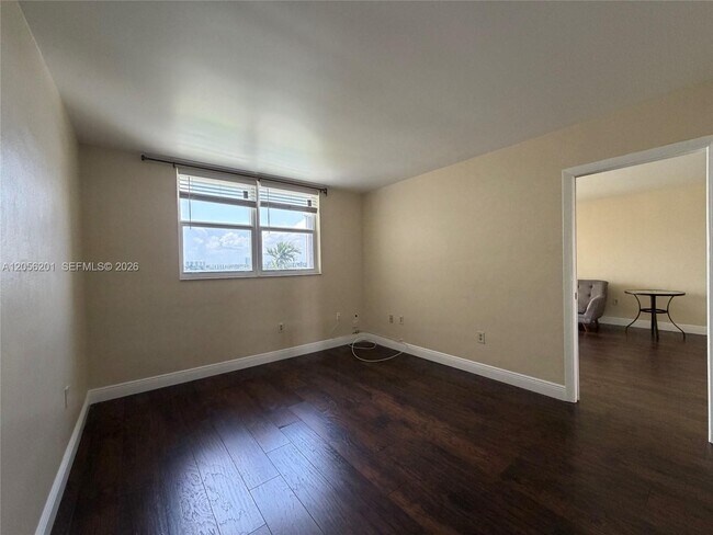Building Photo - 3020 Marcos Dr