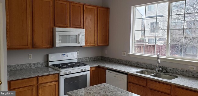 Building Photo - 2483 Wheat Meadow Cir