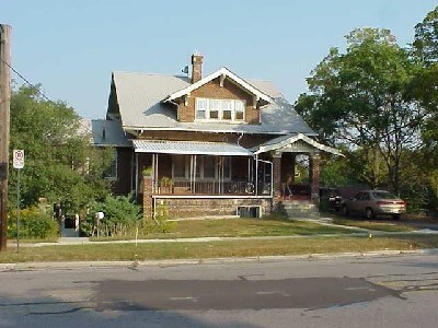 Building Photo - 1675-1677 Broadway Ave