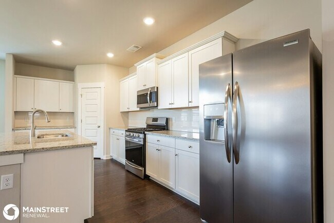 Building Photo - 822 Sapphire Drive, Murfreesboro, TN 37128