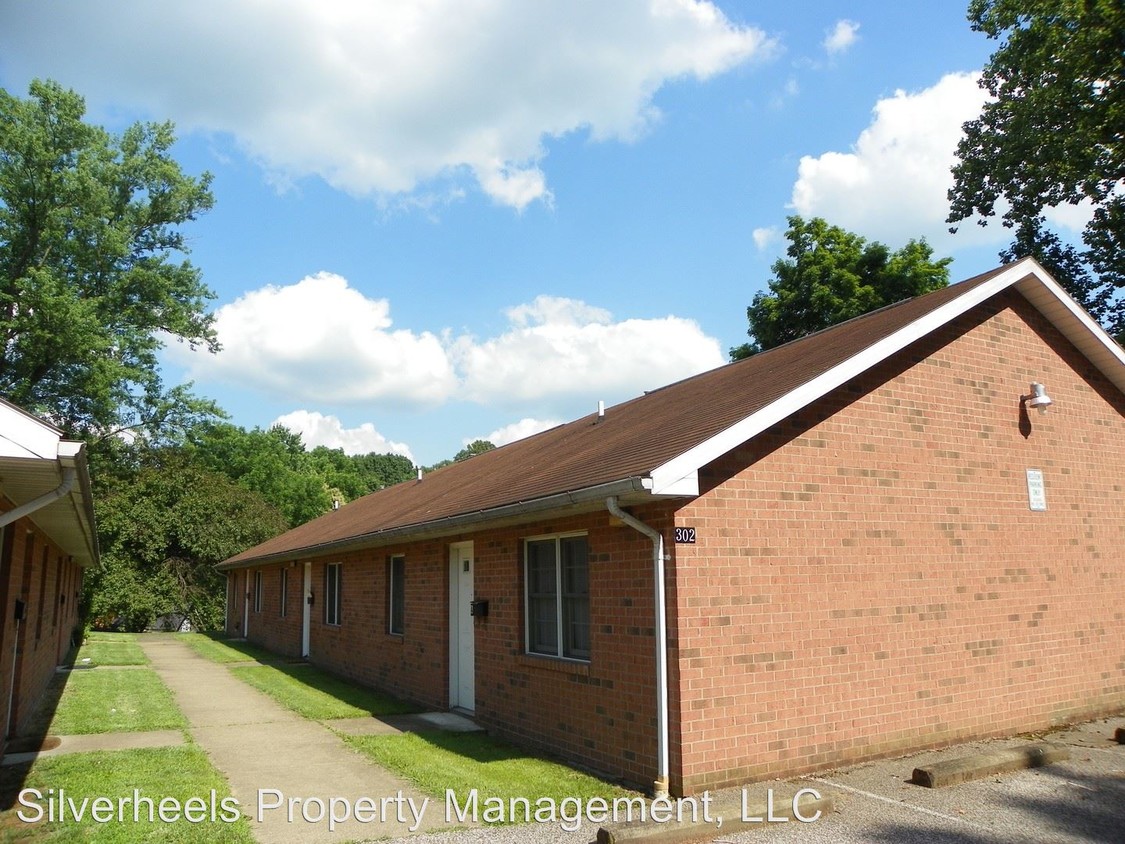 Primary Photo - 302 Ingleside Ave