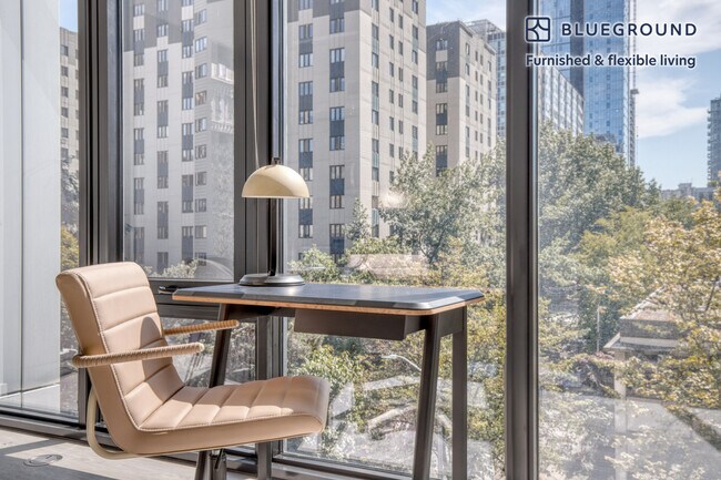 Foto del edificio - 704 Spring St