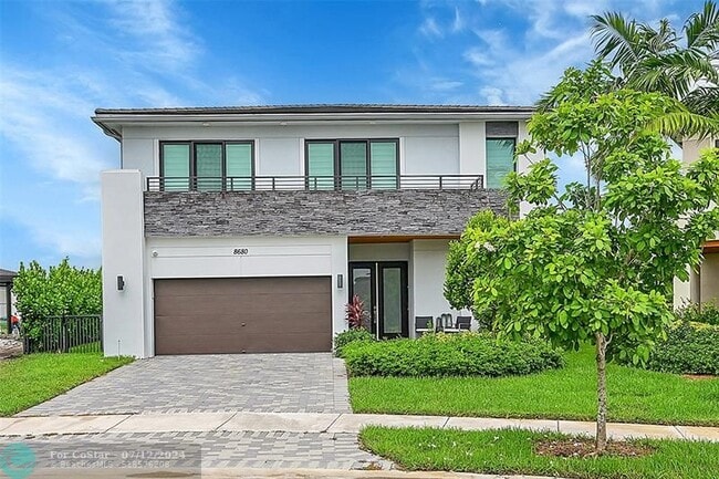 Building Photo - 8680 Pacifica Ln