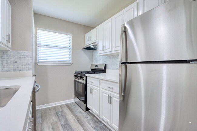 Foto del edificio - 2005 Interurban Blvd