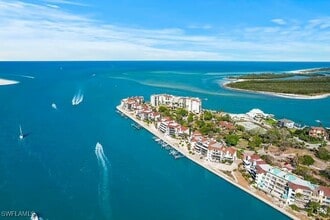 Building Photo - 310 La Peninsula Blvd