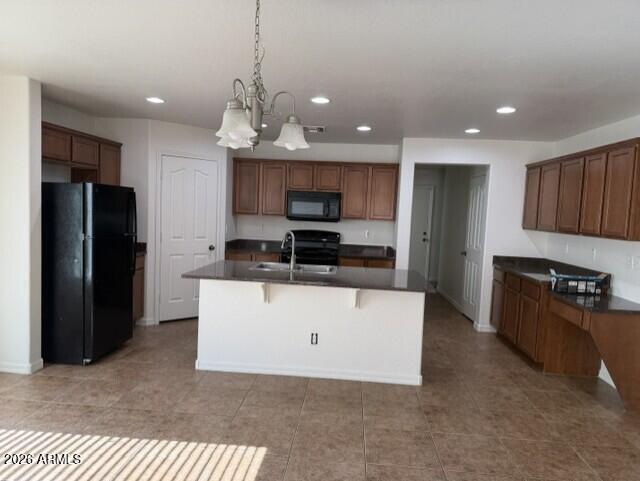 Building Photo - 887 W Desert Hills Dr