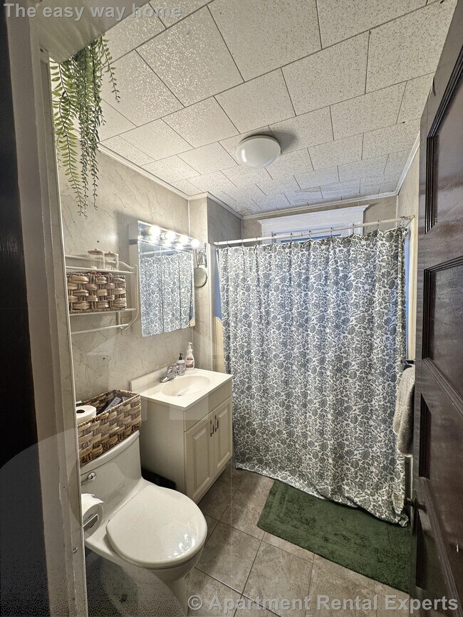 Building Photo - Porter/Davis 2 Bed for $2900, Laundry In Unit
