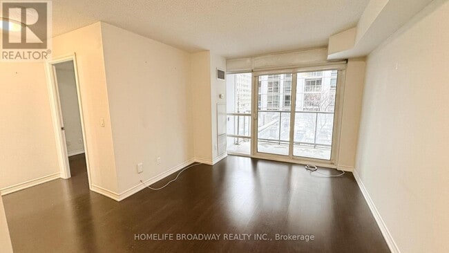 Photo du bâtiment - 761 Bay St.