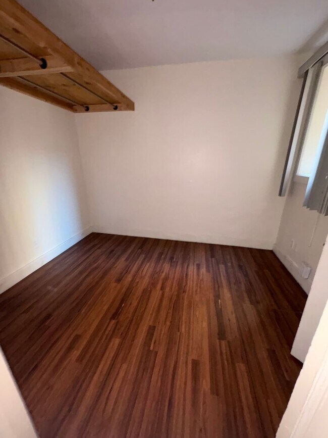 Foto del edificio - 4835 N Broad St