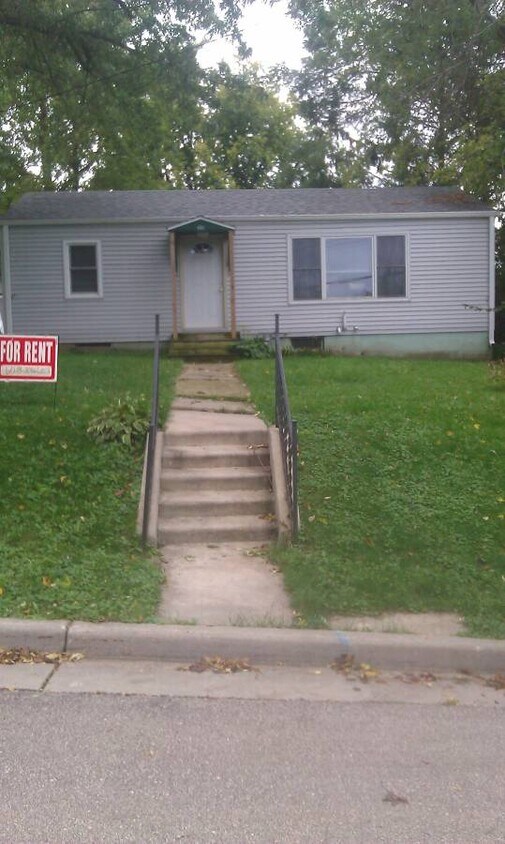 Primary Photo - 421 Linde St
