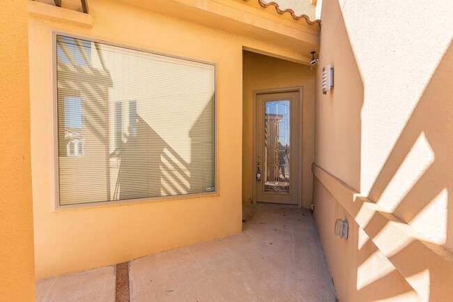 Foto del edificio - Beautiful 3 bedroom 2 bath Home Located in...