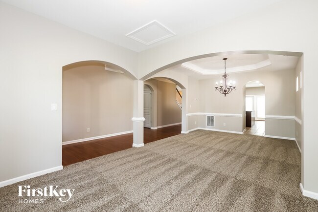 Building Photo - 1490 Scenic View Trace