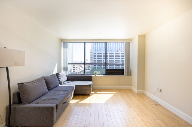 Foto del edificio - 450 N Arlington Ave