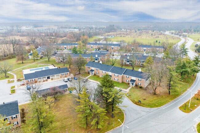Aéreo - Fox Acres Apartments