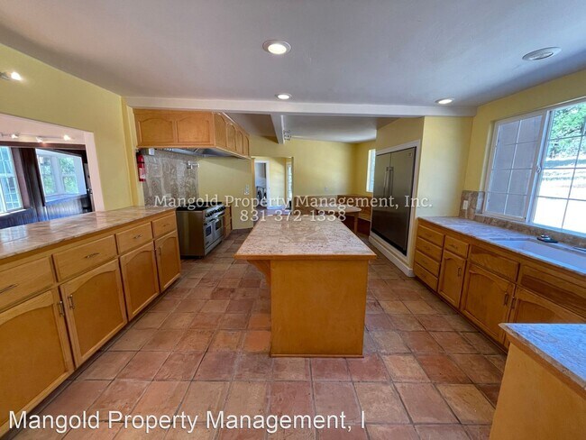 Foto del edificio - 3 br, 2 bath House - 110 Ford Road