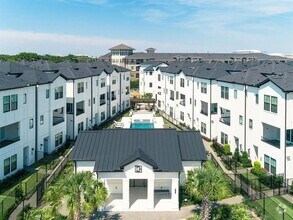 Building Photo - 2716G Grand Fountains Dr