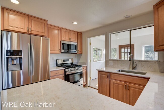 Foto del edificio - 3 br, 3 bath House - 190 NW Delta Court