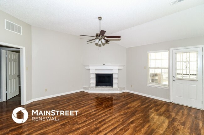 Foto del edificio - 4515 Kings Grant Dr