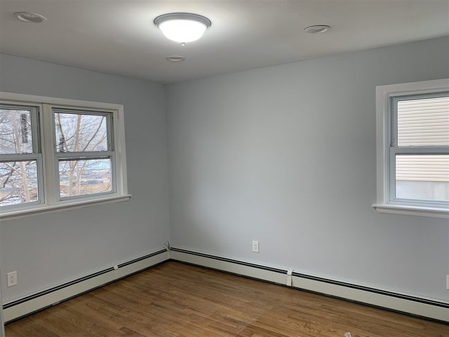 Building Photo - 145 Terrace Ave