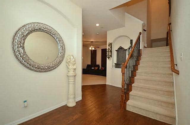 Building Photo - 8700 Iron Horse Dr