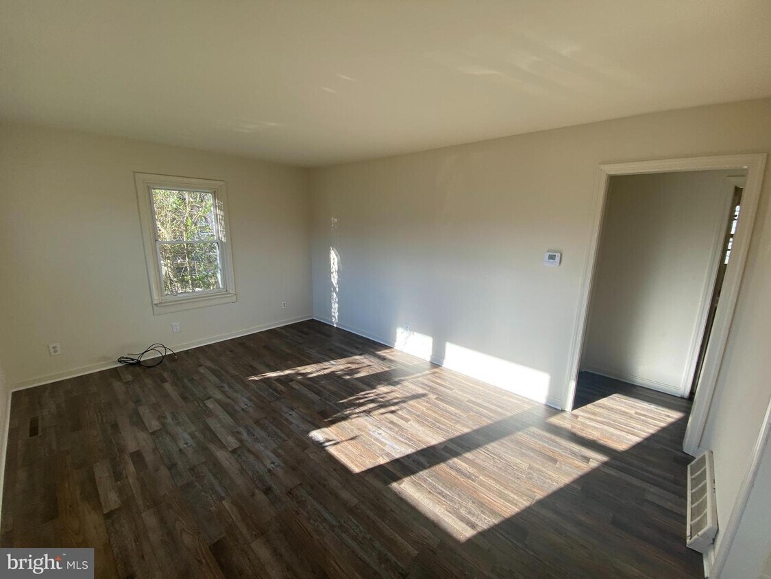 Foto principal - 121 Southgate Ave