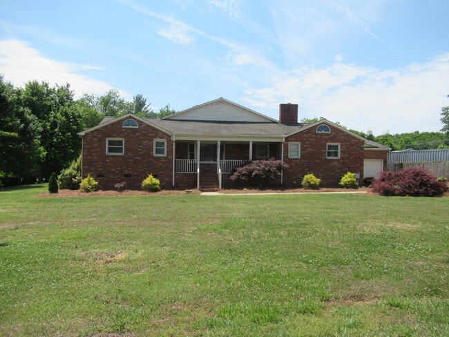 Building Photo - Denver Four Bedroom Home For Rent!