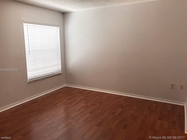 Building Photo - 6049 SW 128th Ct