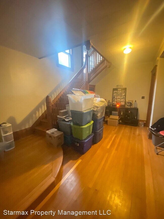 Foto del edificio - 4 br, 1.5 bath House - 1039 Lawson Ave.