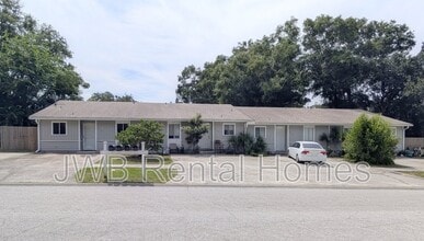 Building Photo - 9110 Leahy Rd
