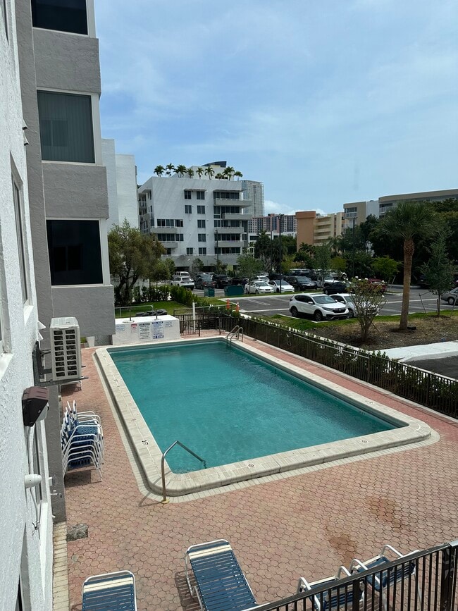 Building Photo - 250 Sunny Isles Blvd