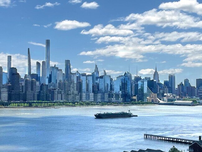 Foto del edificio - 7004 JFK Blvd E