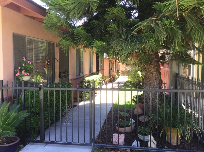 Dúplex de 4 apartamentos - 224 Linwood Ave