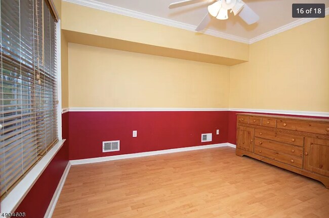 Foto del edificio - 101 Pointe of Woods Dr