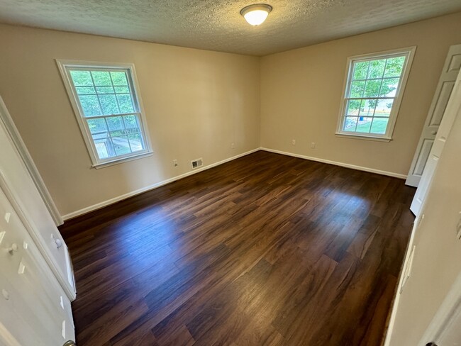 Building Photo - 4469 Georgia 42