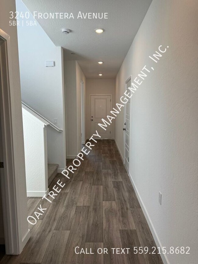 Building Photo - 3240 Frontera  (Ashlan & Highland) Brand n...