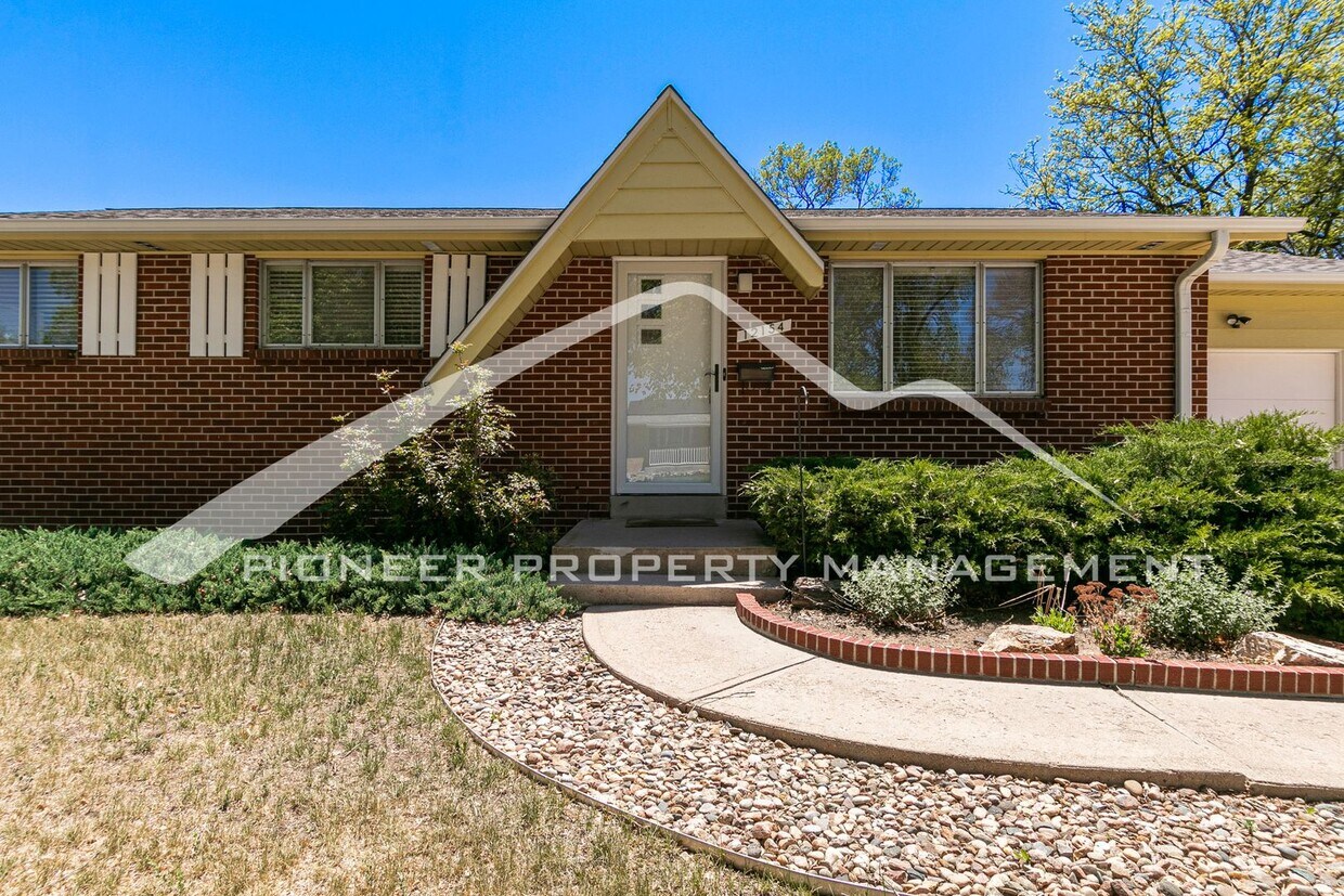 Primary Photo - Charming Single Family Home with Attached ...