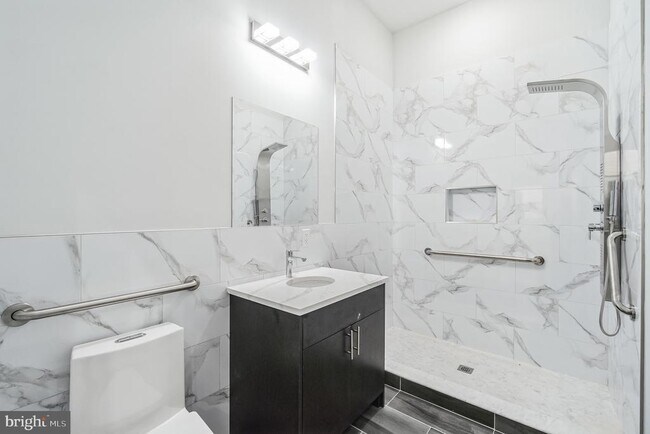 Foto del edificio - 2413 N 7th St